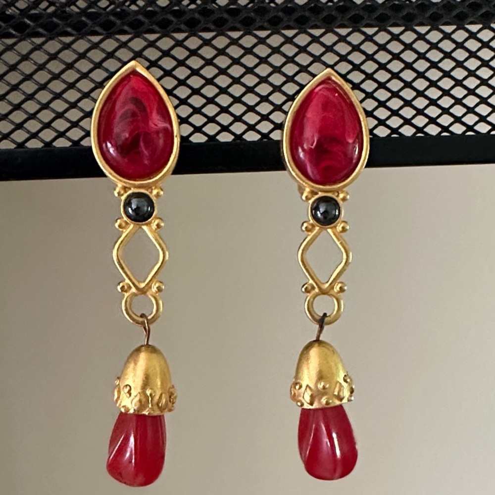 Vintage Leslie Block Gold and Red Drop Clip Earrings 80s 90s